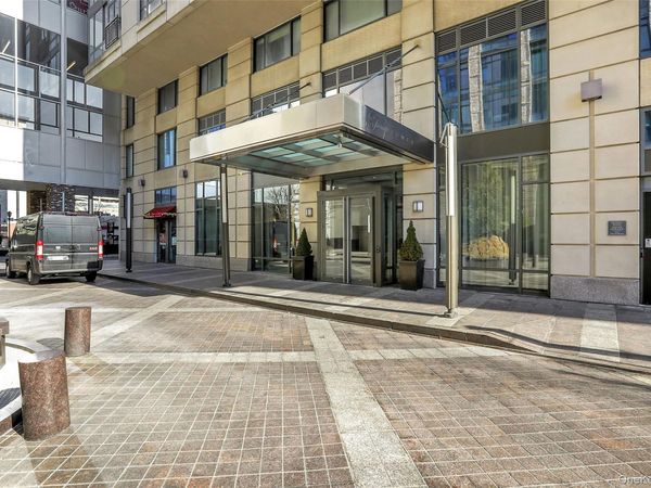 10 City Place , Unit 28F, White Plains, NY 10601