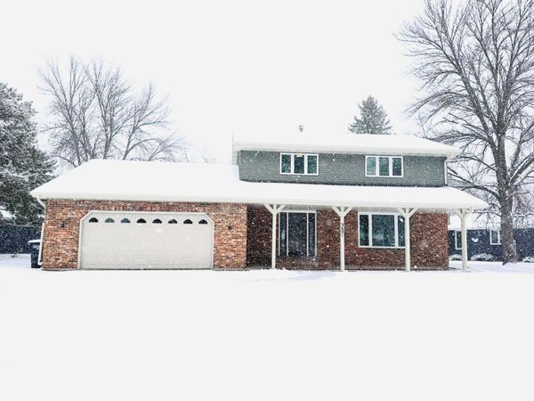 3601 Evergreen Road N, Fargo, ND 58102