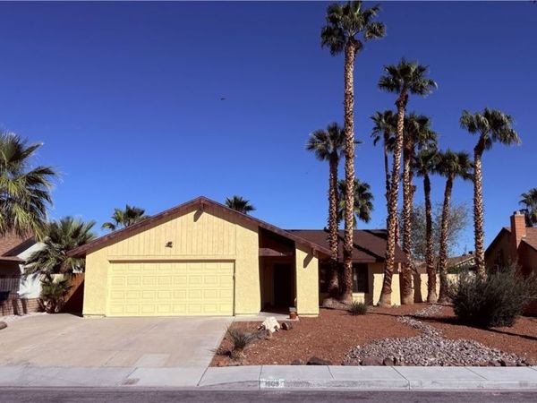 1009 Smith Street , Las Vegas, NV 89108