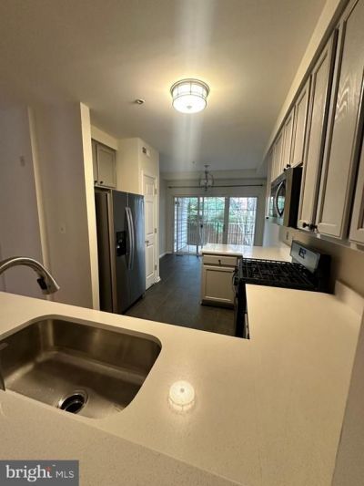 1526 Northern Neck Drive, Unit 102, Vienna, VA 22182 Main Photo