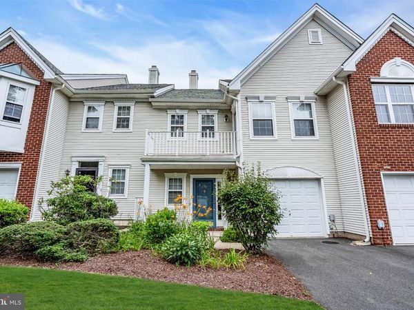 206 SANDPIPER COURT, PENNINGTON, NJ 08534