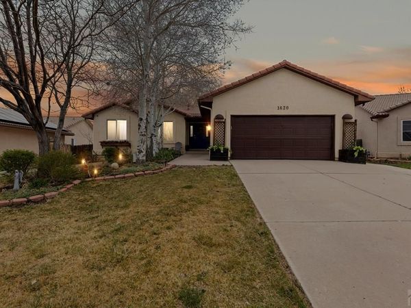 1620 Weatherby Lane, Pueblo, CO 81008