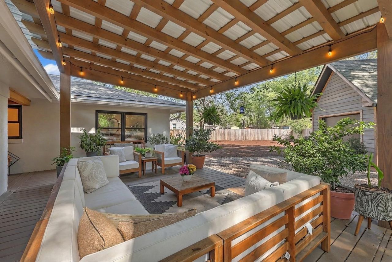 730 Melrose Drive Photo 32