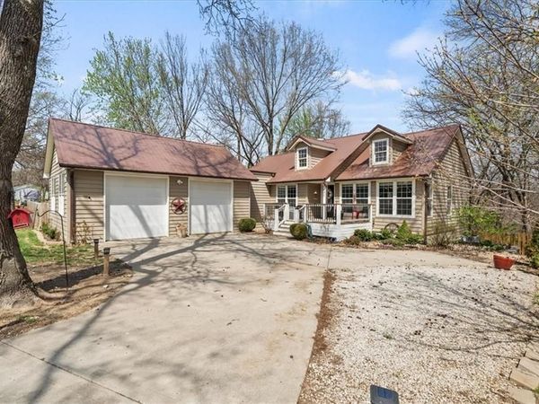 2807 N Twyman Road, Independence, MO 64058