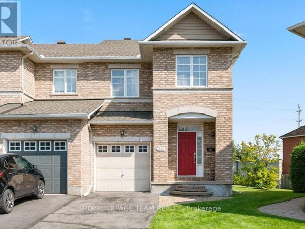 243 ROYAL GALA Private, Ottawa, ON K1B1C7