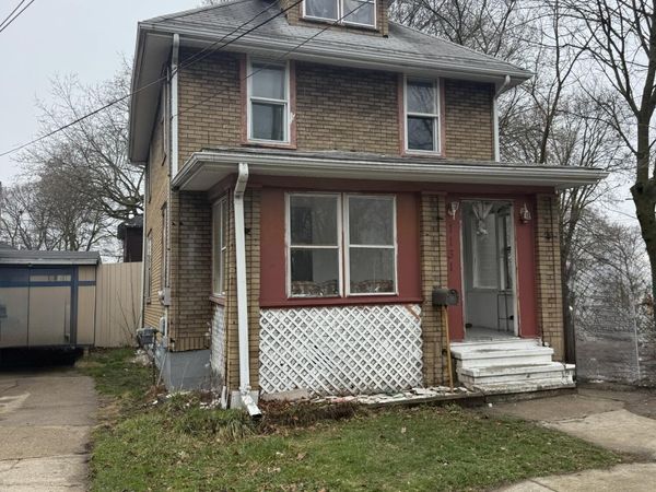 1131 Farrand Street, Lansing, MI 48906