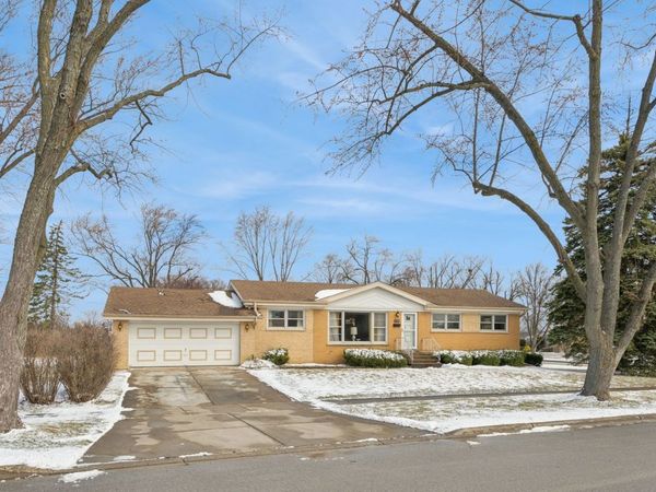 310 Harvard Street , Des Plaines, IL 60016