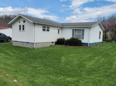 42 Gate Lane, Elkins, WV 26241