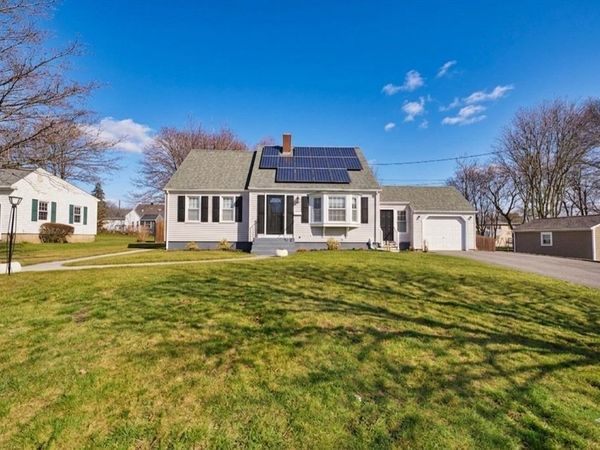 340 Kaufman Rd, Somerset, MA 02726