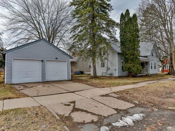300 E 9TH STREET, Marshfield, WI 54449