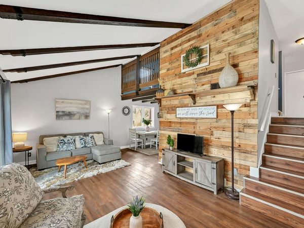 N17W5328 Garfield STREET, Cedarburg, WI 53012