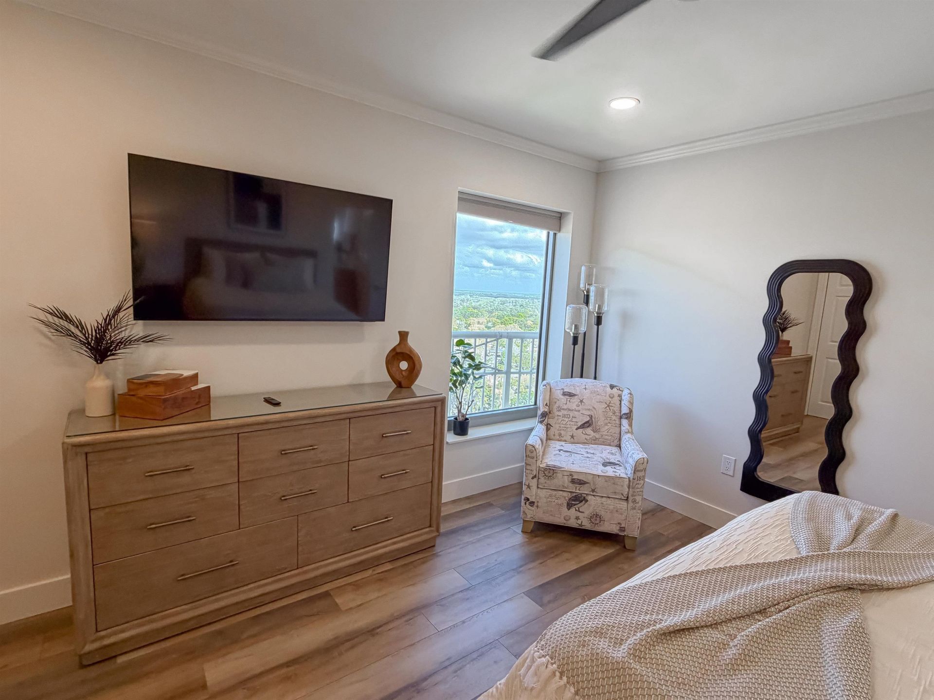 9994 Beach Club Dr. Photo 35