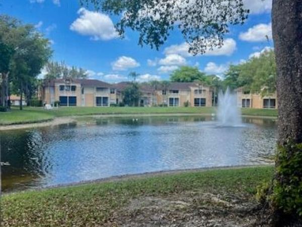 4879 Via Palm Lakes, Unit 608, West Palm Beach, FL 33417