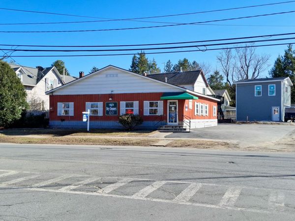 48 Lincoln Avenue, Saratoga Springs, NY 12866