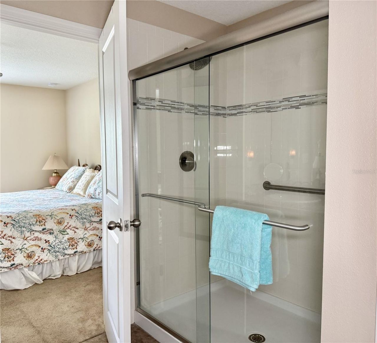 9242 Freedom Hill Dr, Seffner, FL 33584 Photo