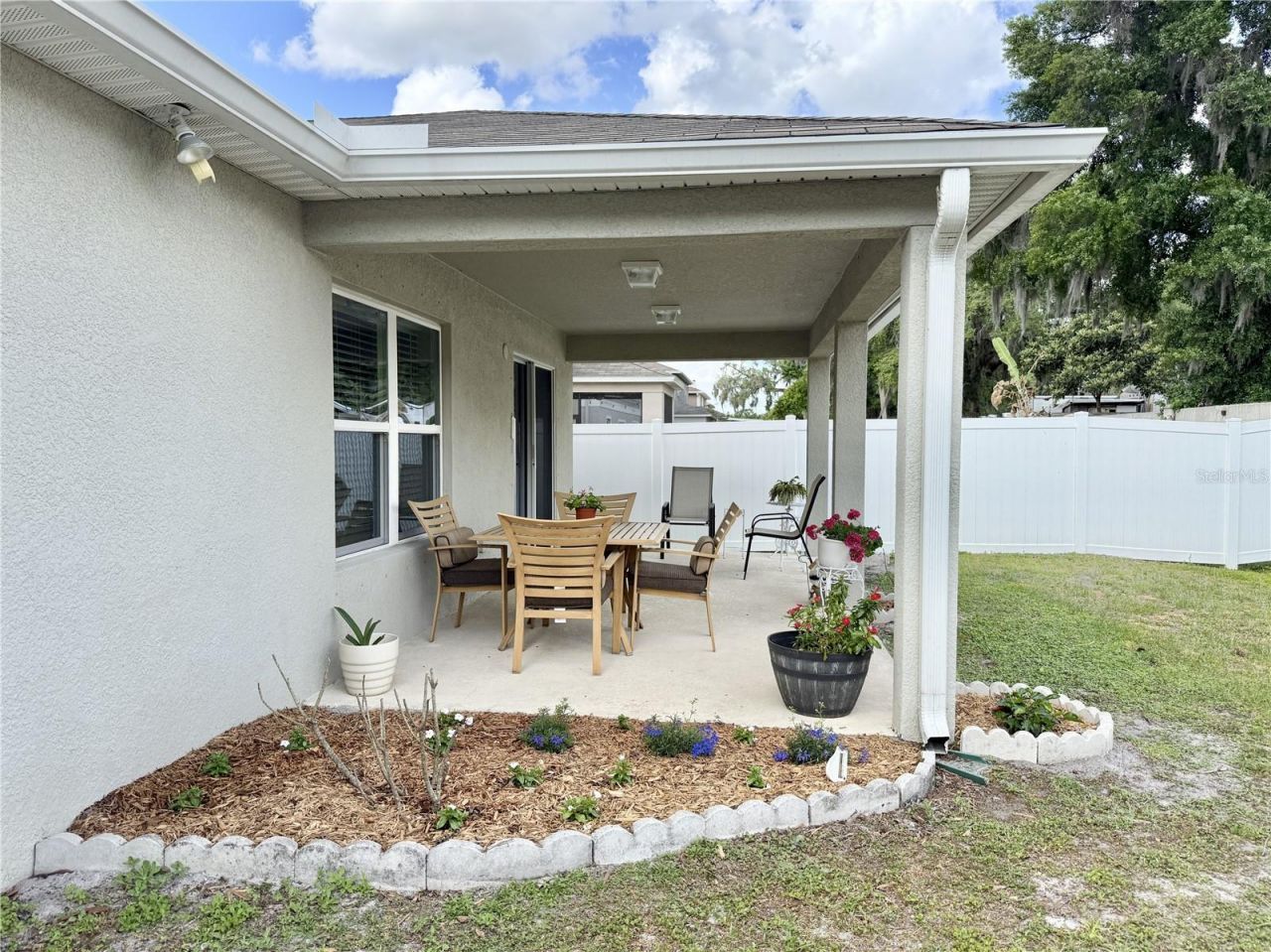 9242 Freedom Hill Dr, Seffner, FL 33584 Photo