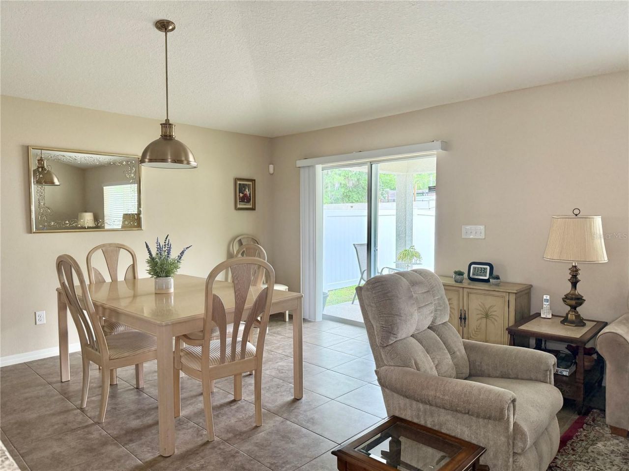 9242 Freedom Hill Dr, Seffner, FL 33584 Photo