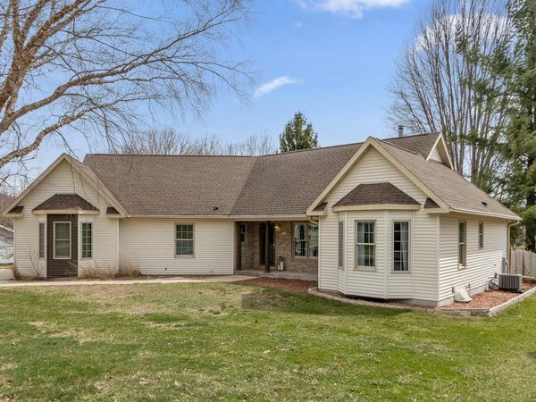 1012 Pine Grove Drive, Reedsburg, WI 53959