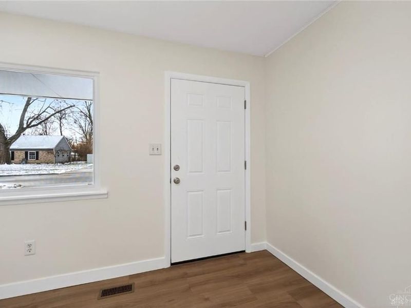 357 Halifax Drive, Vandalia, OH 45377 Photo 2