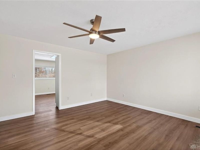 357 Halifax Drive, Vandalia, OH 45377 Photo 3