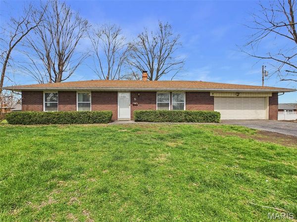 5 Nightingale , Granite City, IL 62040