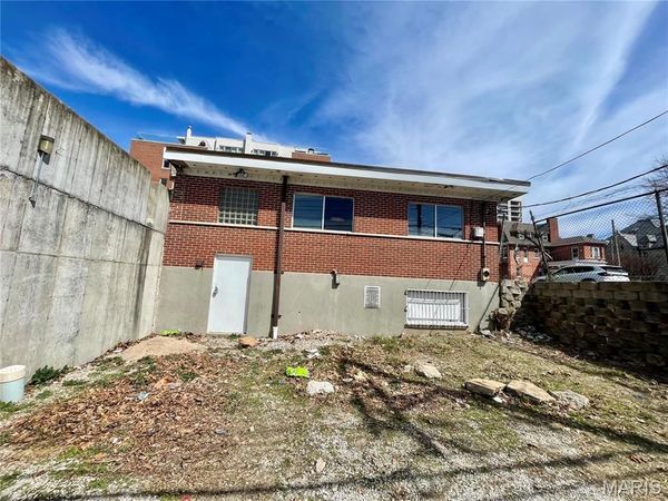 4540 Lindell Boulevard , St Louis, MO 63108