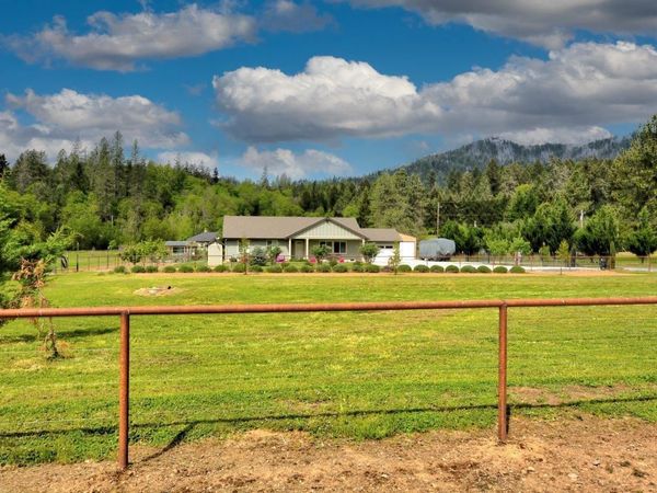 5786 Riverbanks Road, Grants Pass, OR 97527