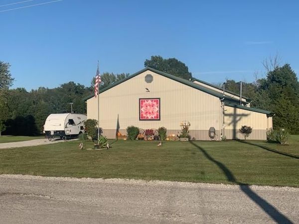 1400 N Duquoin Street, Benton, IL 62812