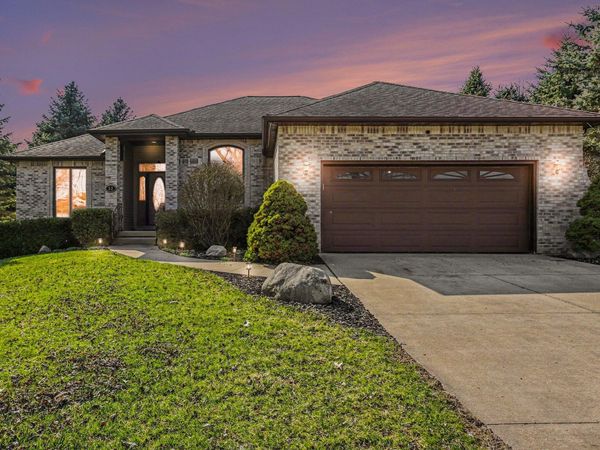 52 E Acacia Boulevard, Battle Creek, MI 49015