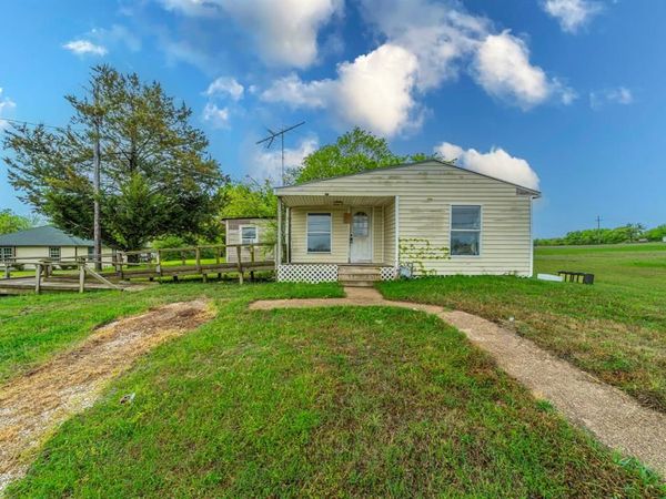 508 Summit Street, Farmersville, TX 75442