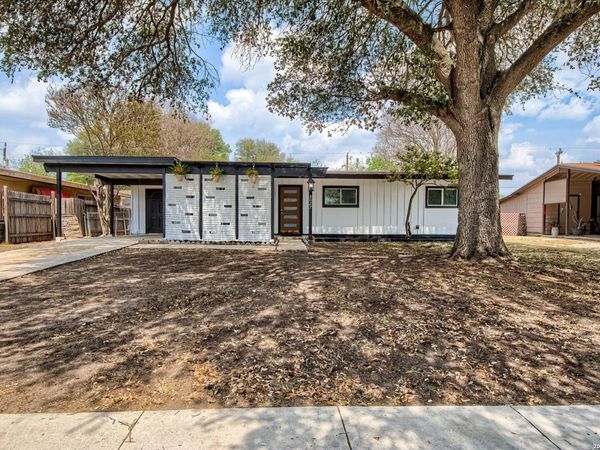 5027 Village Crst, San Antonio, TX 78218