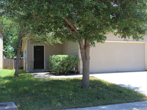 482 Walnut, Selma, TX 78154