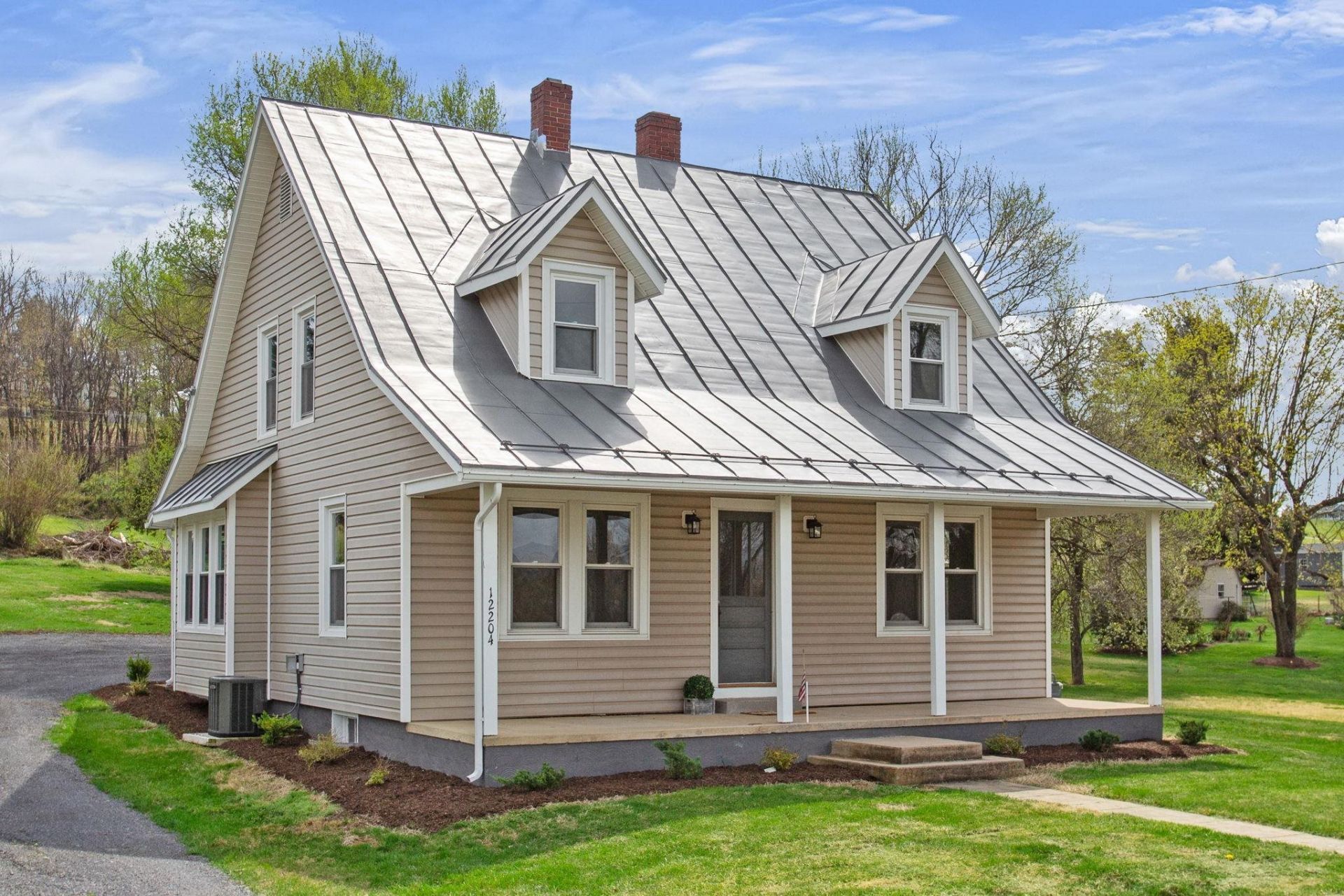 12204 DAPHNA RD primary photo