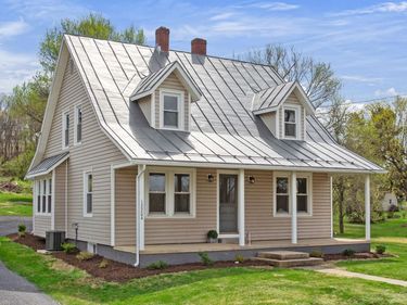 12204 DAPHNA RD, BROADWAY, VA 22815