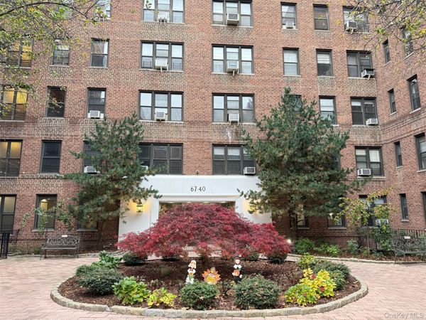 6740 Yellowstone Boulevard , Unit 2O, Forest Hills, NY 11375