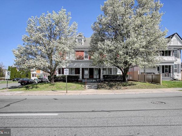 425 LINCOLN WAY WEST, CHAMBERSBURG, PA 17202