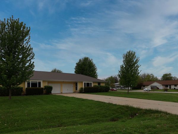 2547 N 4645th Road, Unit B, Somonauk, IL 60552