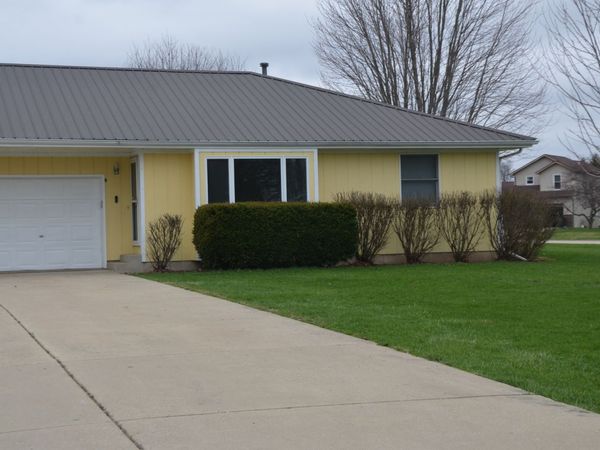 2547 N 4645th Road, Unit B, Somonauk, IL 60552