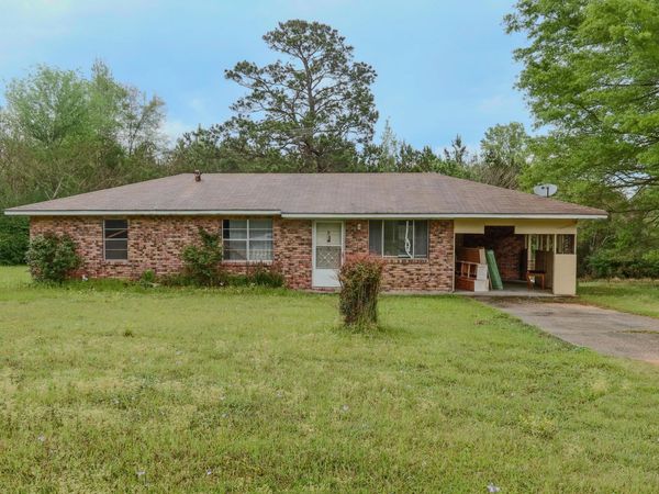 6 Daniels Dr., Columbia, MS 39429
