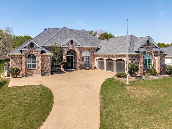 114 Danielle Drive, Hudson Oaks, TX 76087