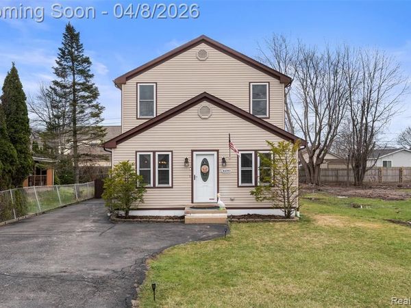 36080 Moravian Drive, Clinton Twp, MI 48035