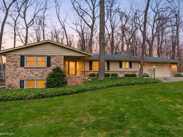 5880 Manorwood Drive, Kalamazoo, MI 49009