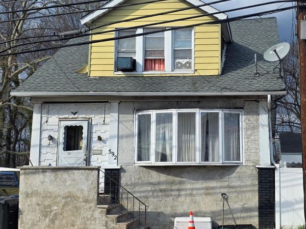 592 Harding Avenue , Perth Amboy, NJ 08861