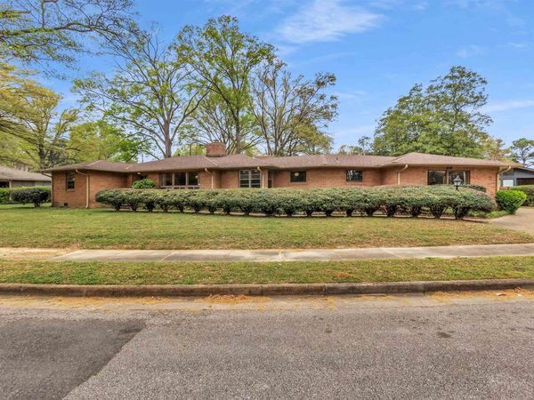 4710 CROSSOVER LN, Memphis, TN 38117