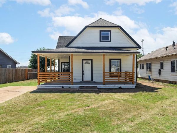 1320 W Frisco Street, Altus, OK 73521