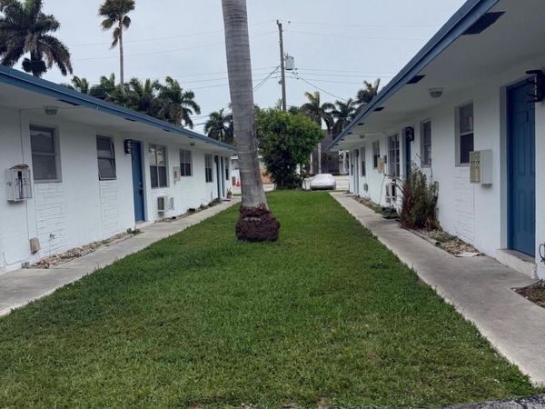 237 SE Park Street SE, Unit A, Dania Beach, FL 33004