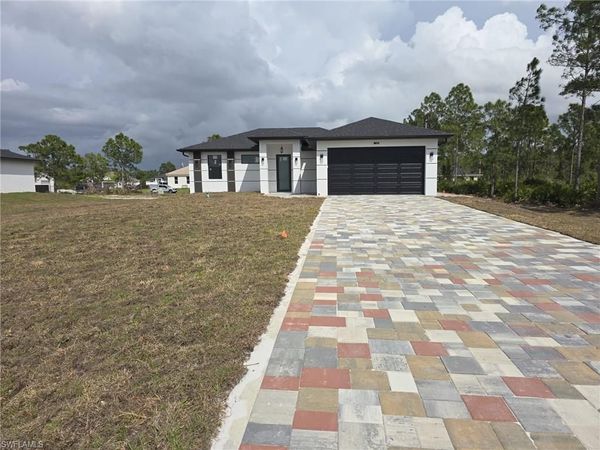 1002 Pine AVE , LEHIGH ACRES, FL 33972