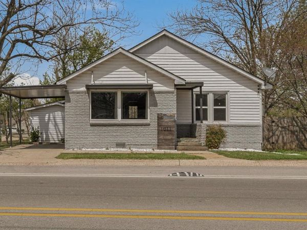 1011 W Court Street W, Paragould, AR 72450