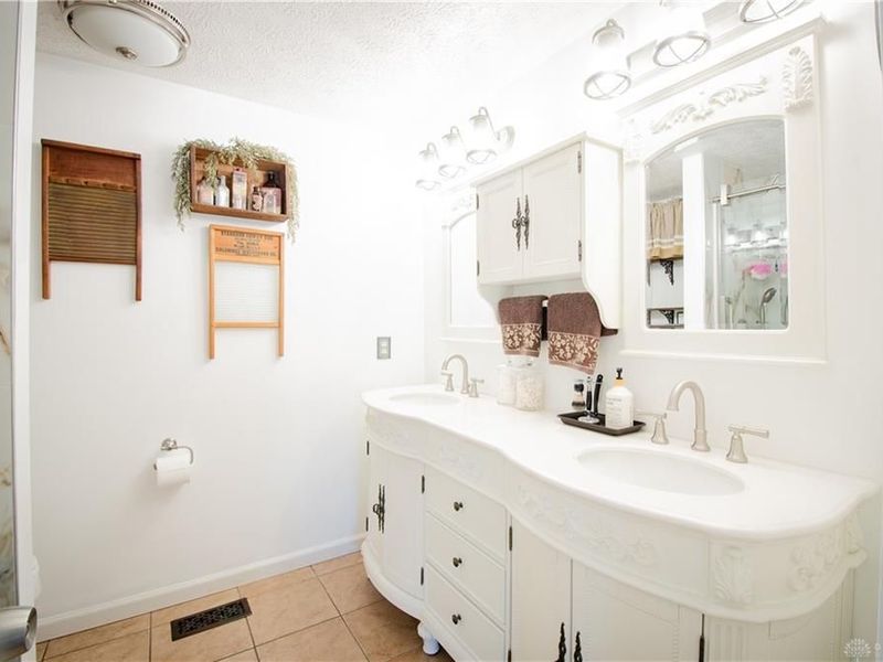 4219 Sugar Leaf Drive, Bellbrook, OH 45440 Photo 31