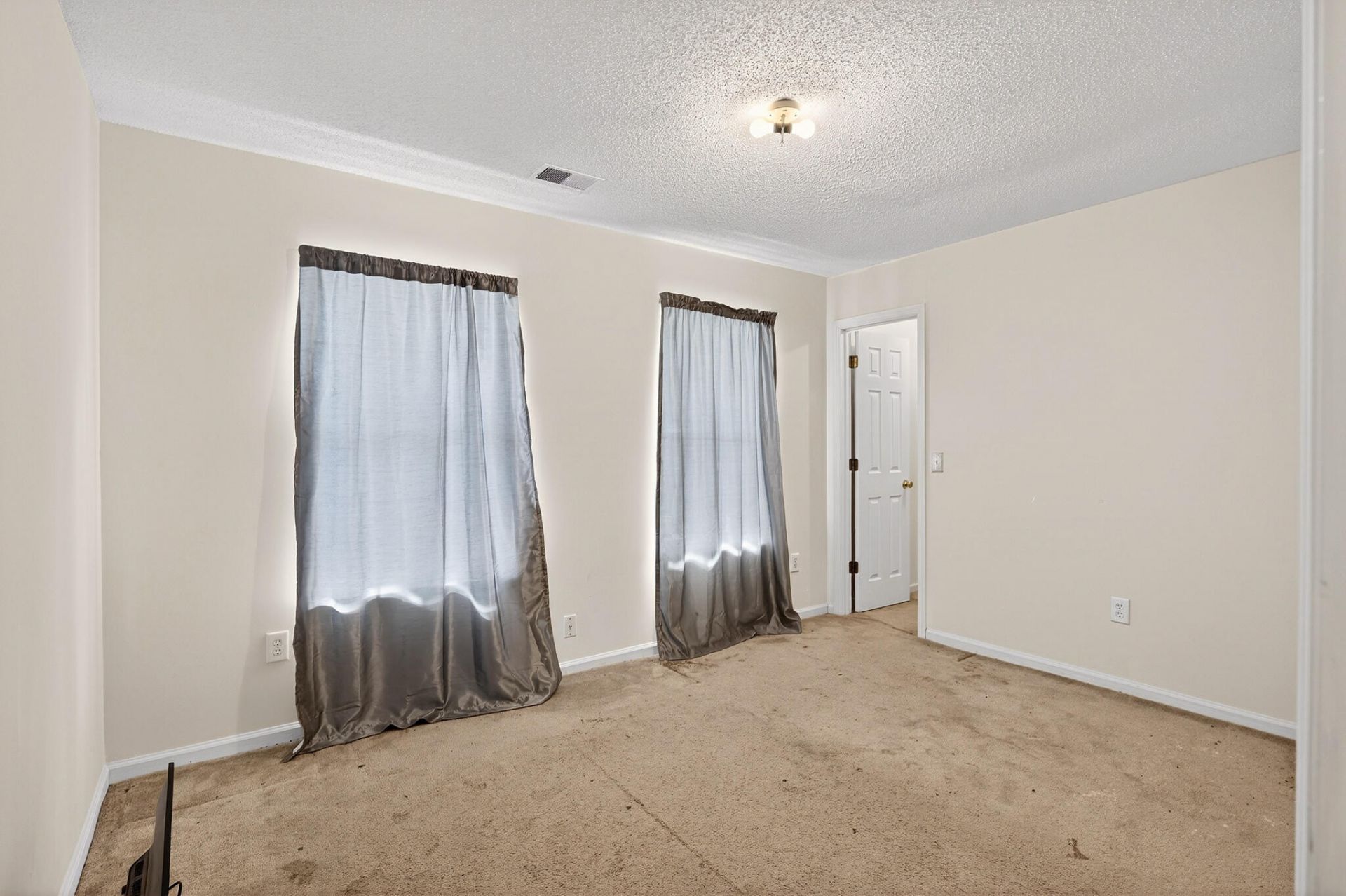 319 Truluck Drive Photo 14